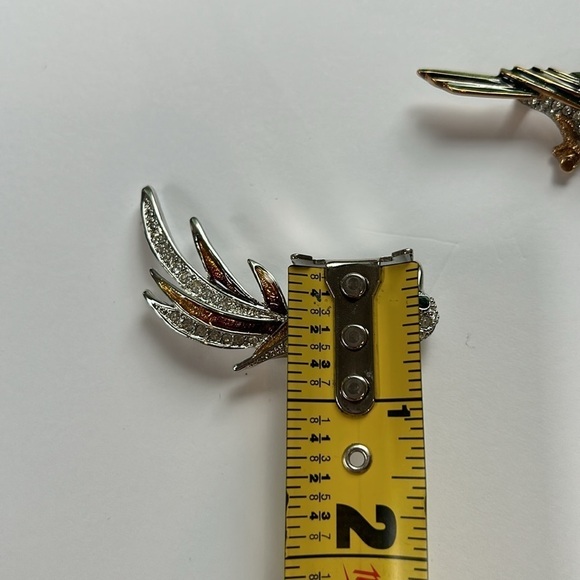 Vintage humming bird garden pins set of 2 embellished with crystal and enamel - Picture 11 of 12